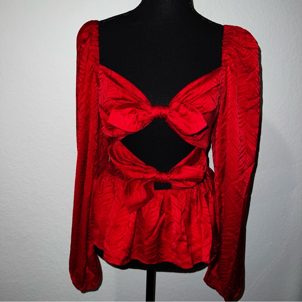 Tularosa red open front long sleeve blouse
